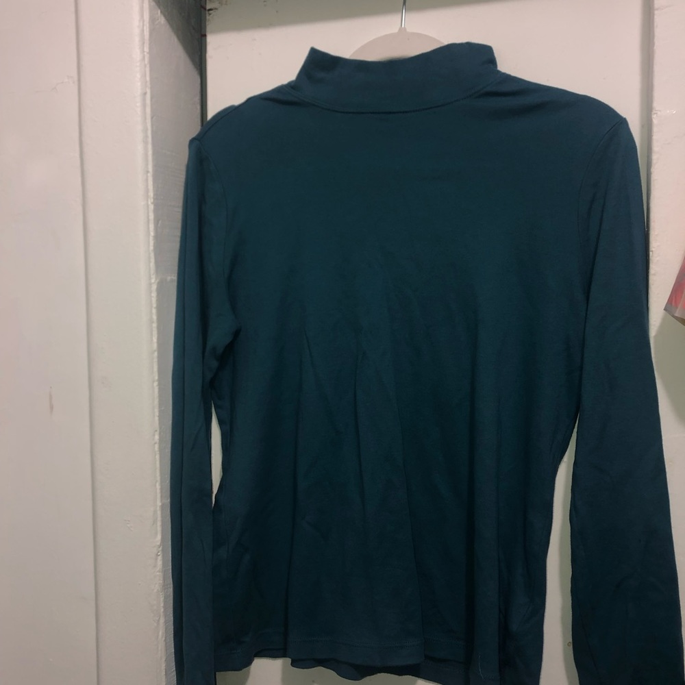 Laura Scott turtleneck blue top